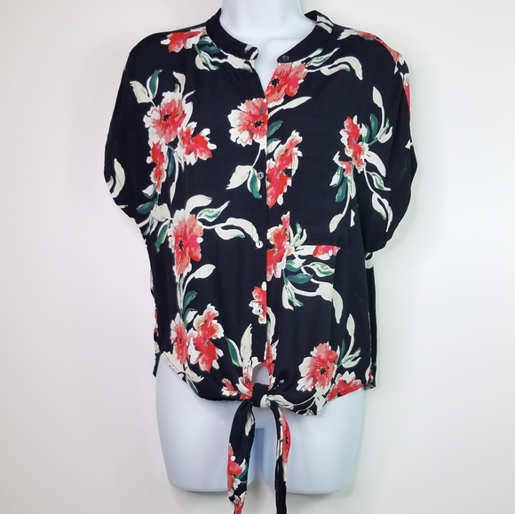 Vici Tops - Vici floral button down tie front top